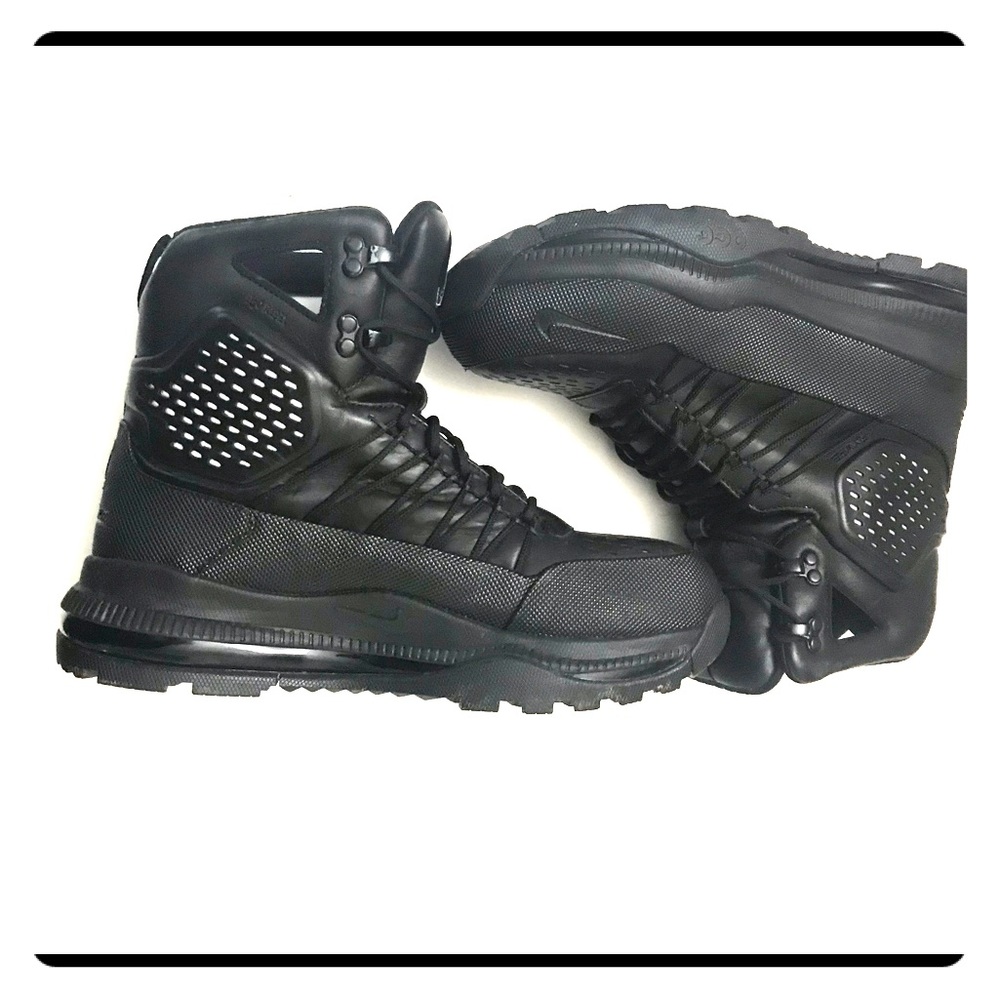 Nike Zoom Superdome ACG Size 9.5